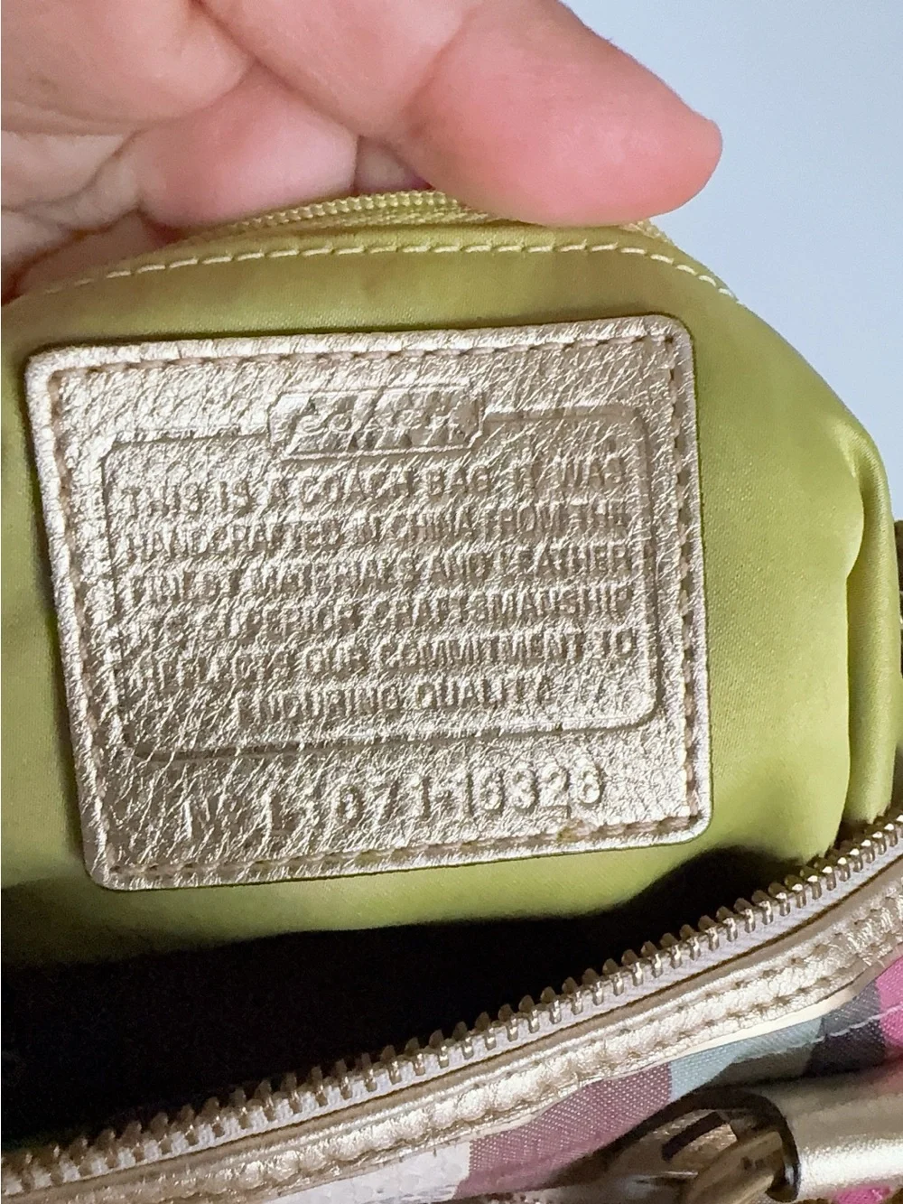 Authentic Coach Poppy Legacy Multicolor Stripes Tote Sequin & Gold Leather - Picture 11 of 12